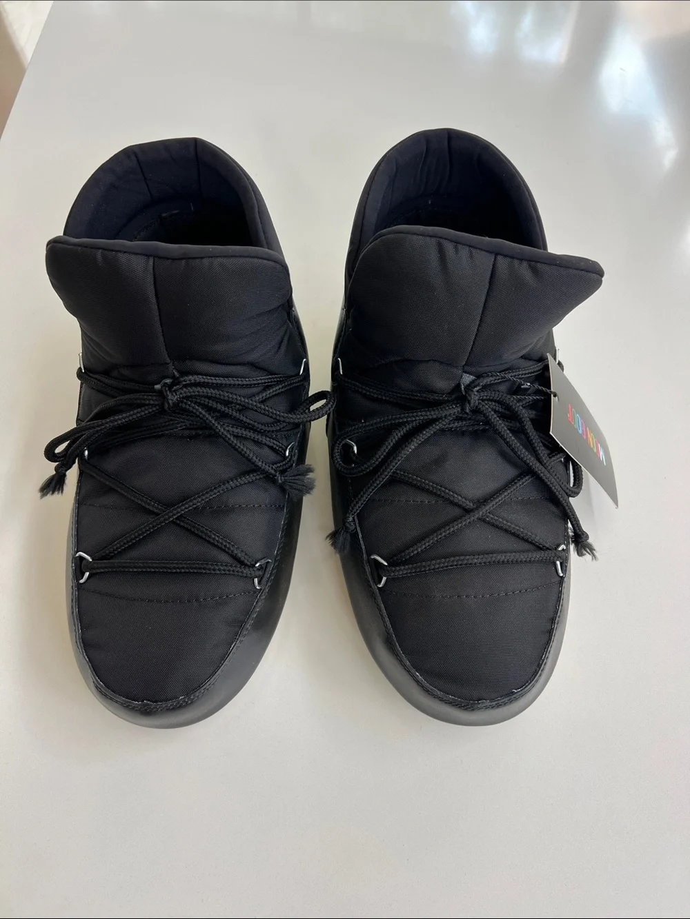 NEW with tag MOON BOOT pump nylon black and white size 10 / 10.5